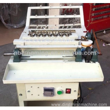 Yarn color card winding machine